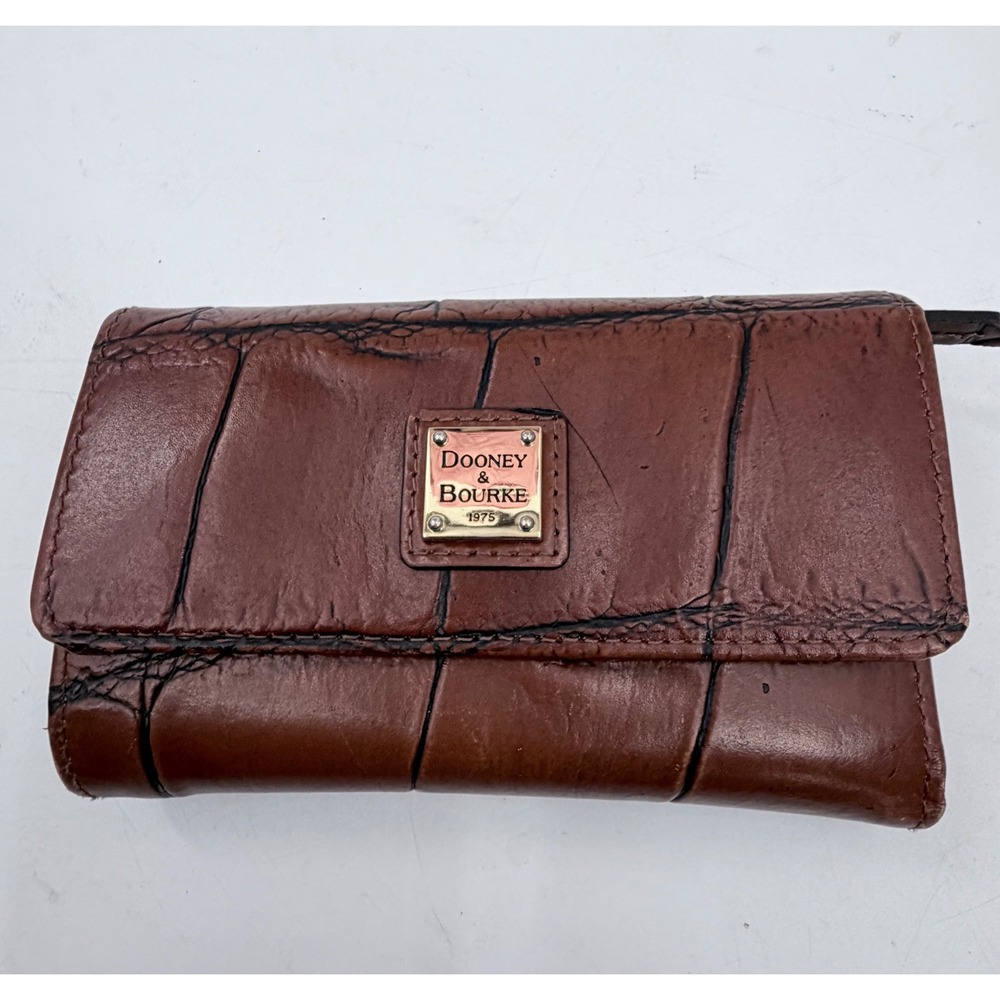 Dooney & Bourke Trifold Wallet Womens Brown Croc Embossed Leather Logo